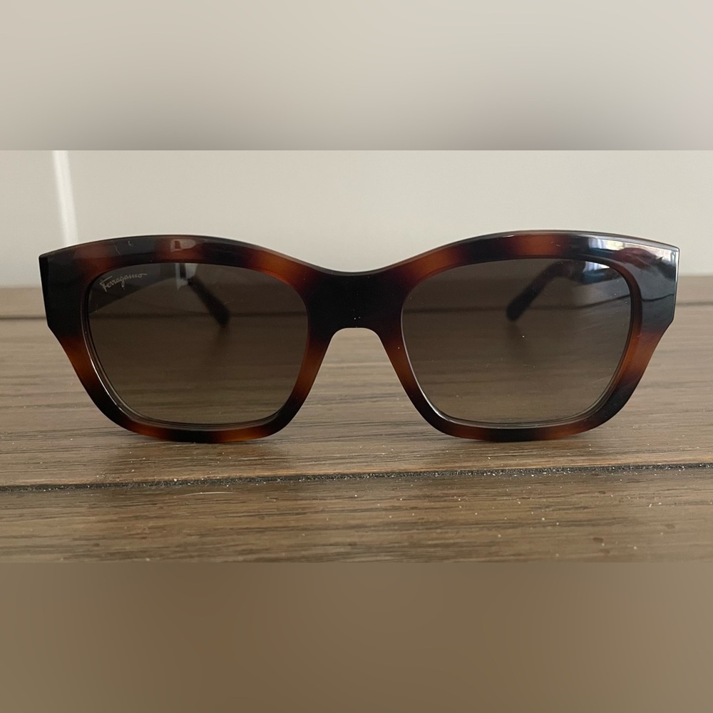 NWT, Salvatore Ferragamo,Tortoise Shell Sunglasses